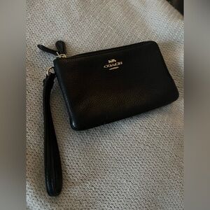 Coach wristlet wallet